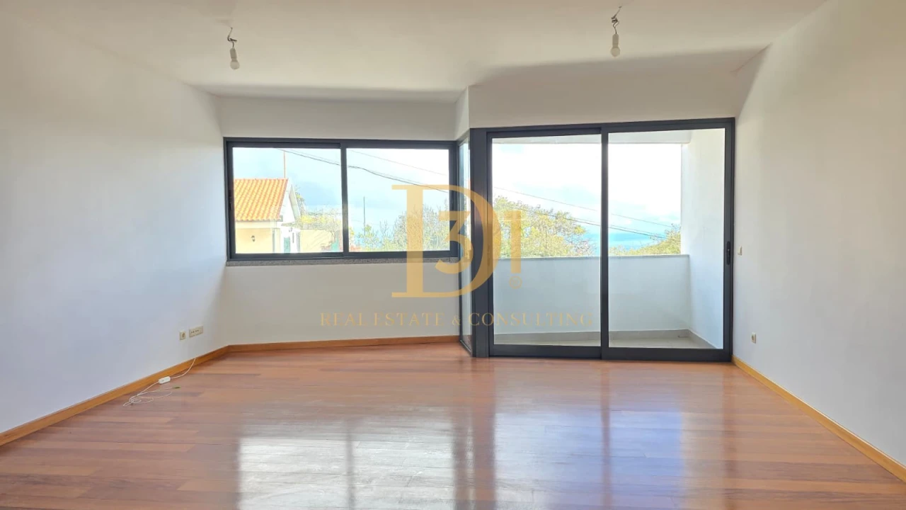 Apartamento T2 para Venda em Santo Antonio Foto 1