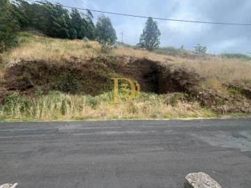 Terreno para Venda em Caniço
