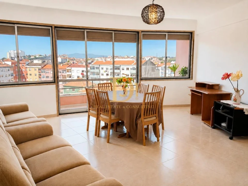 Apartamento T3 para Venda em Agualva e Mira-Sintra Foto 1