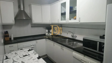 Moradia T1 para Venda em São Gonçalo