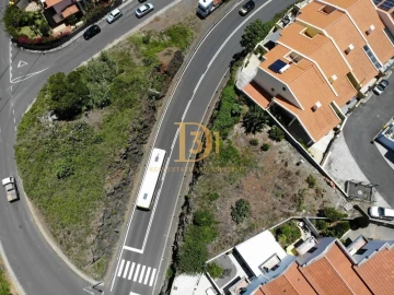 Terreno para Venda em Caniço