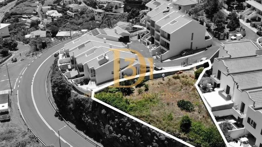 Terreno para Venda em Caniço