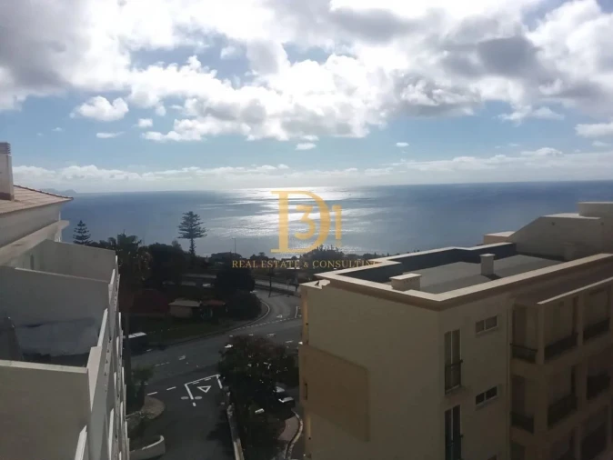 Apartamento T2 para Venda em Caniço Foto 3