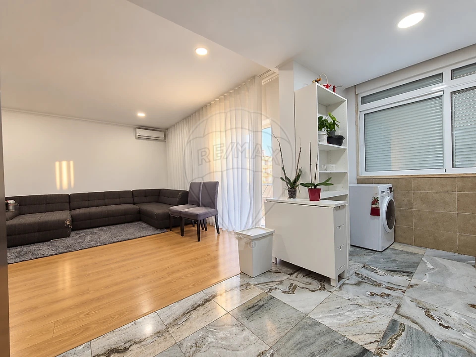 Apartamento T3 para Venda em Póvoa de Santa Iria e Forte da Casa Foto 33
