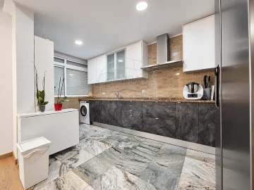 Apartamento T3 para Venda em Póvoa de Santa Iria e Forte da Casa