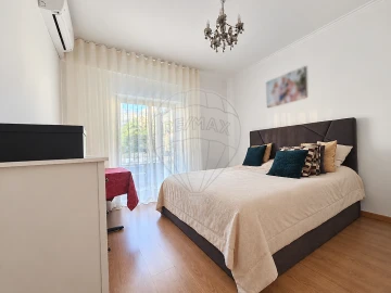 Apartamento T3 para Venda em Póvoa de Santa Iria e Forte da Casa