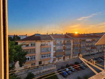 Apartamento T3 para Venda em Póvoa de Santa Iria e Forte da Casa
