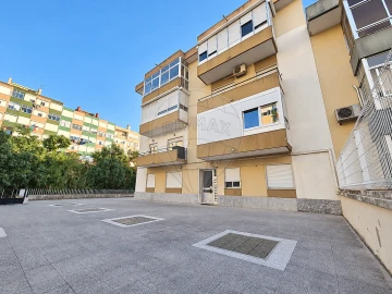 Apartamento T3 para Venda em Póvoa de Santa Iria e Forte da Casa