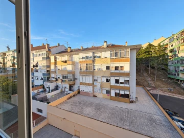 Apartamento T3 para Venda em Póvoa de Santa Iria e Forte da Casa