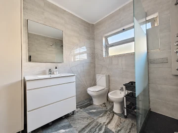Apartamento T3 para Venda em Póvoa de Santa Iria e Forte da Casa