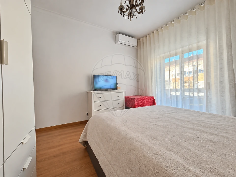 Apartamento T3 para Venda em Póvoa de Santa Iria e Forte da Casa Foto 19