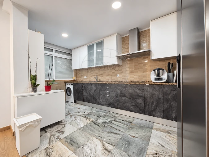 Apartamento T3 para Venda em Póvoa de Santa Iria e Forte da Casa Foto 32