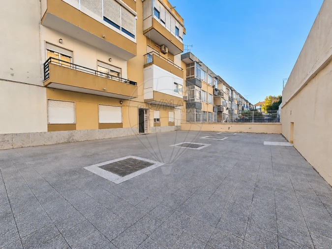 Apartamento T3 para Venda em Póvoa de Santa Iria e Forte da Casa Foto 10
