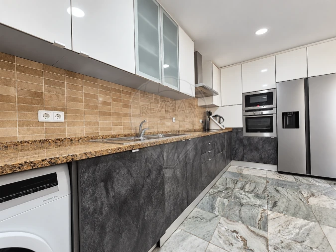 Apartamento T3 para Venda em Póvoa de Santa Iria e Forte da Casa Foto 34