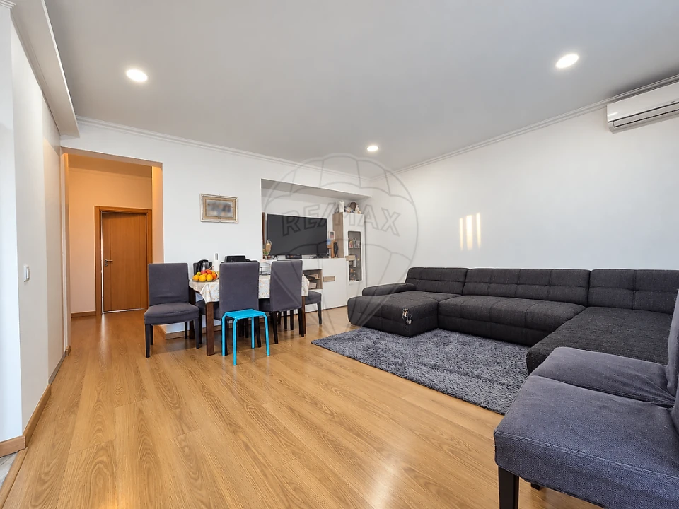 Apartamento T3 para Venda em Póvoa de Santa Iria e Forte da Casa Foto 38