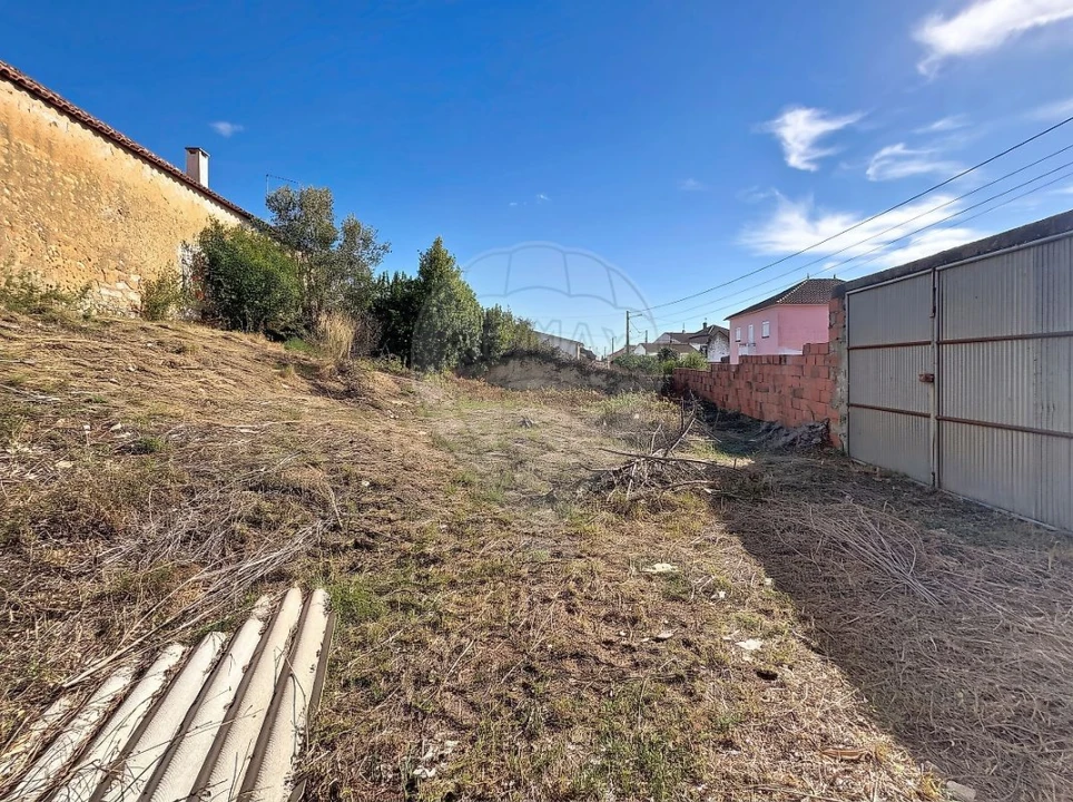 Moradia T3 para Venda em Rio Maior Foto 3