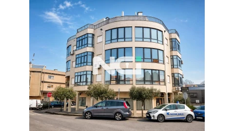 Apartamento T3 para Venda em Urgezes