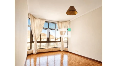 Apartamento T3 para Venda em Urgezes