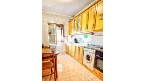 Apartamento T3 para Venda em Urgezes