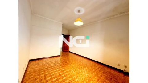 Apartamento T3 para Venda em Urgezes