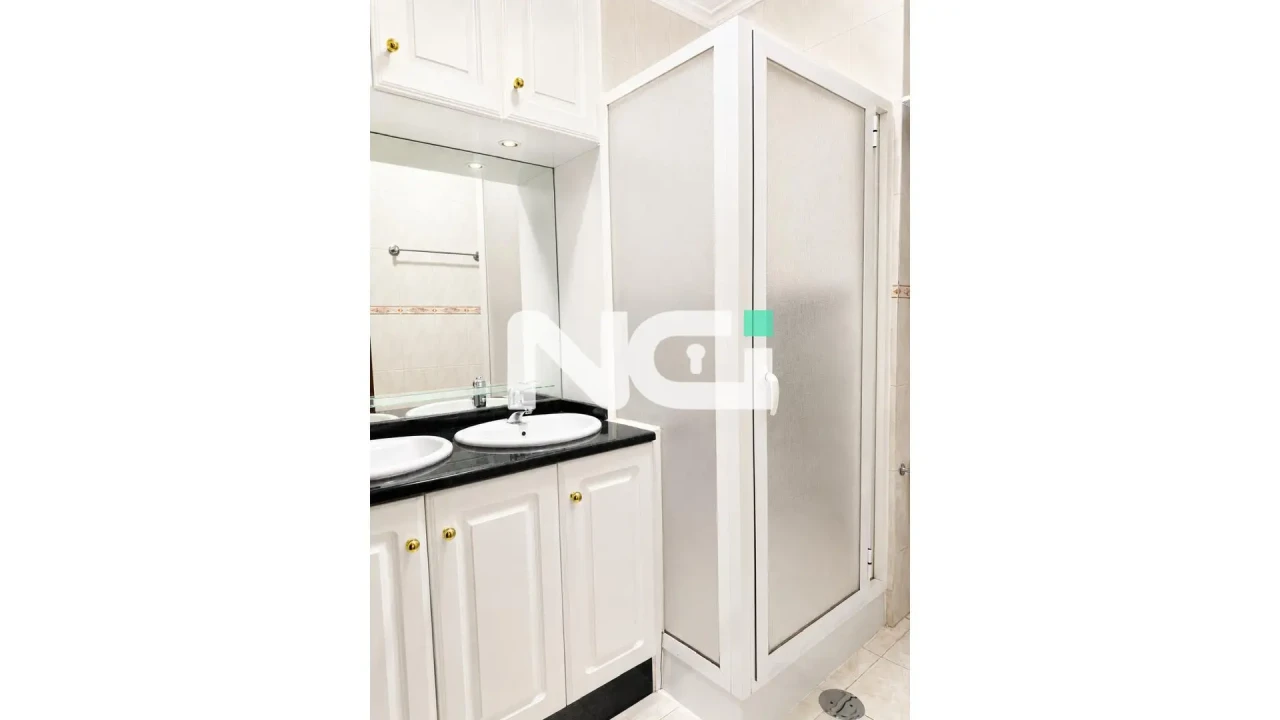 Apartamento T3 para Venda em Urgezes Foto 5