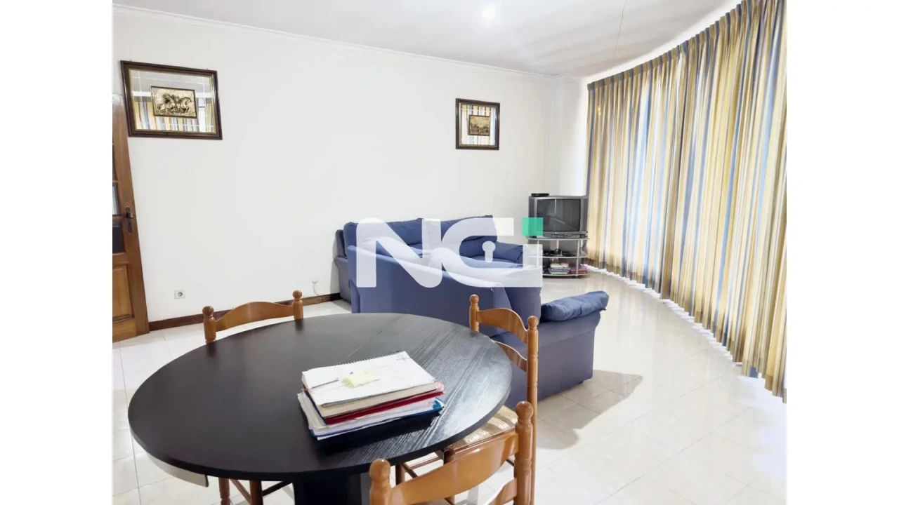 Apartamento T3 para Venda em Urgezes Foto 11