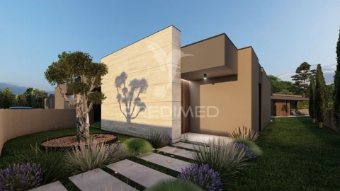 Moradia T4 para Venda em Prado (São Miguel)
