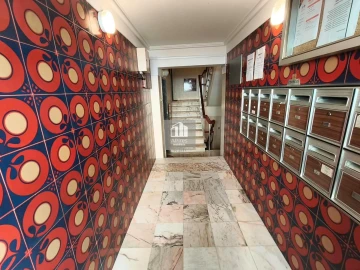 Apartamento T4 para Venda em Charneca de Caparica e Sobreda