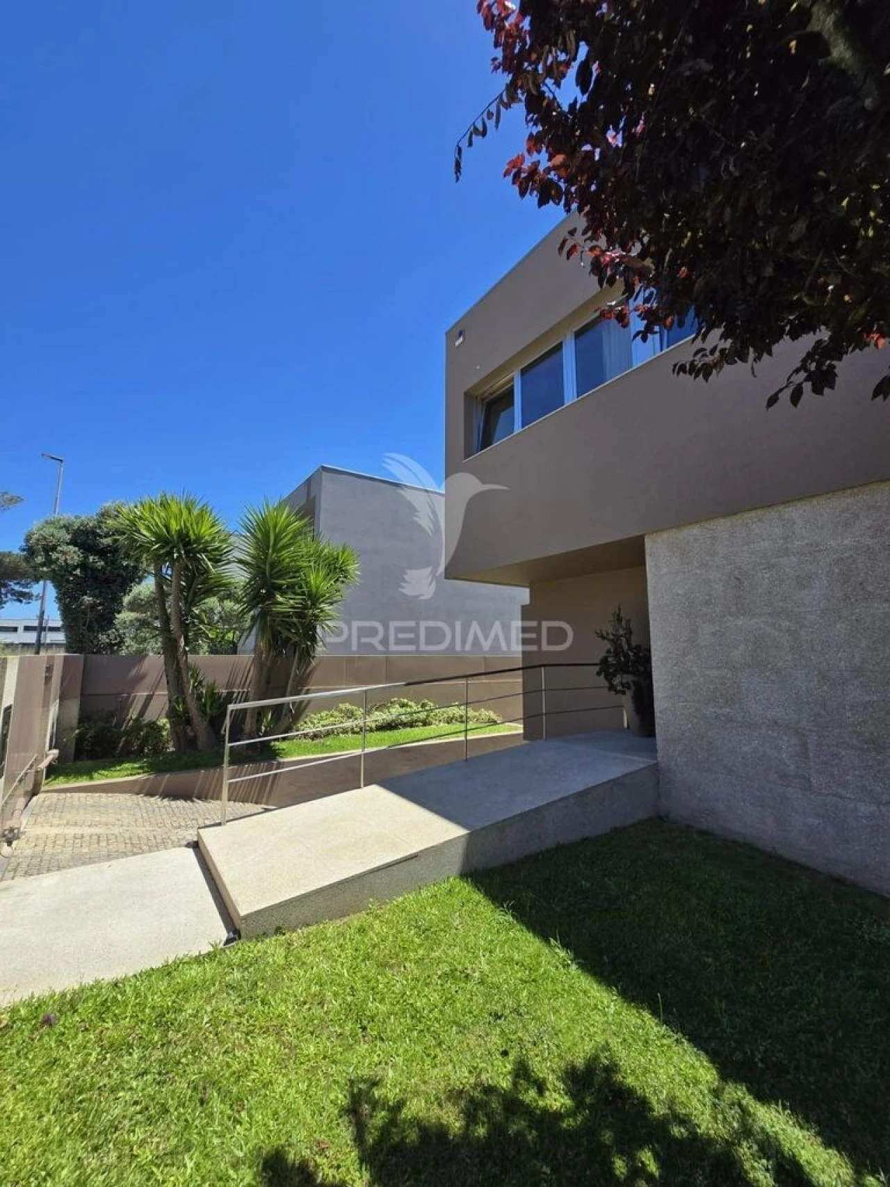 Moradia T4 para Venda em Arvore Foto 1