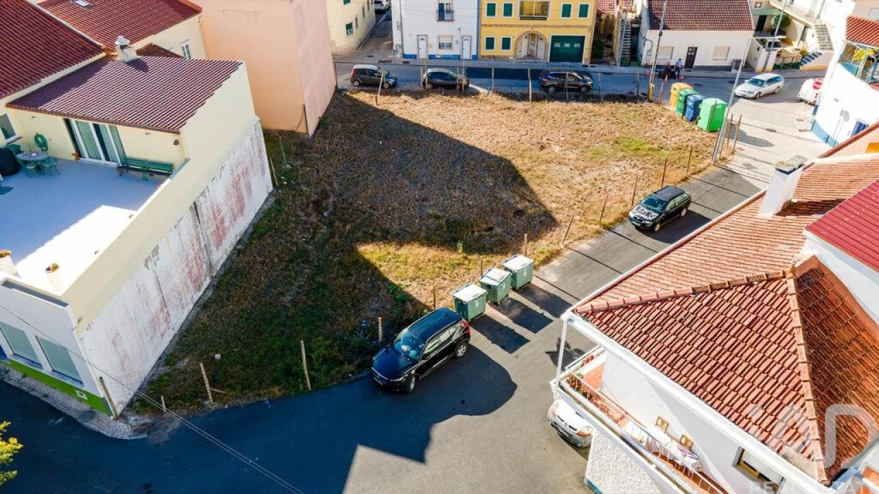 Terreno para Venda em Cadaval e Pêro Moniz Foto 3