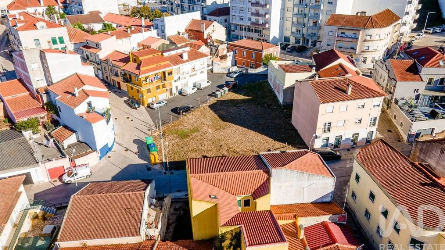 Terreno para Venda em Cadaval e Pêro Moniz Foto 2