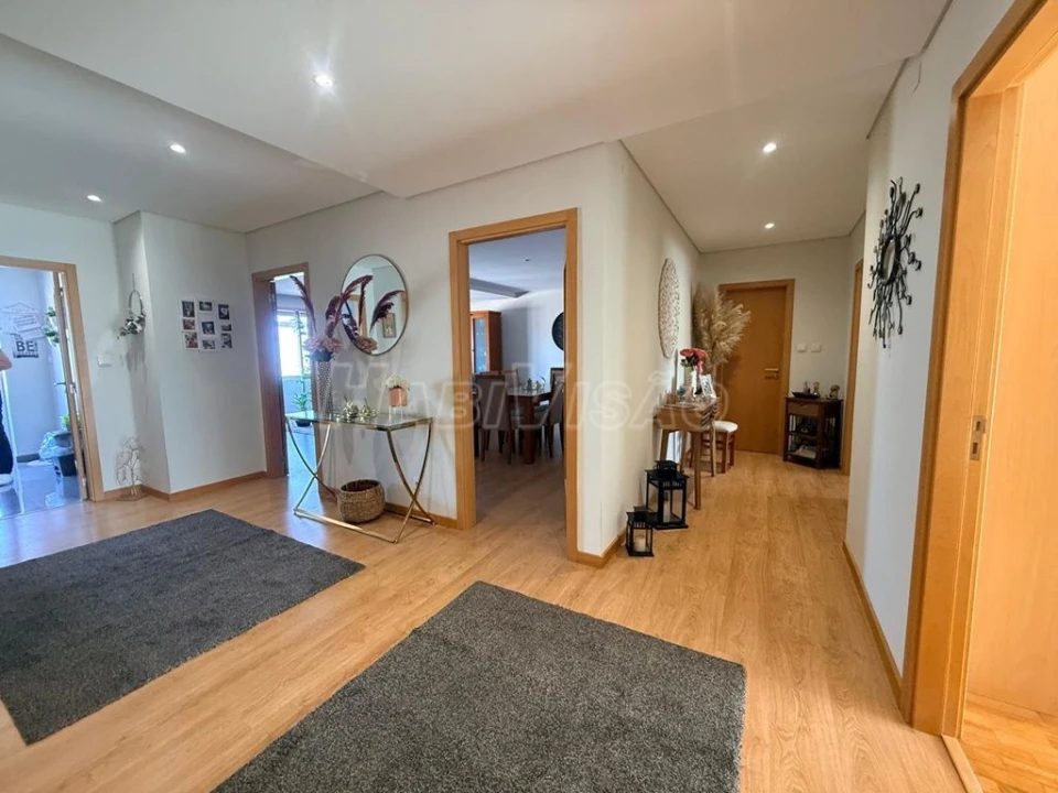 Apartamento T3 para Venda em Ermesinde Foto 1