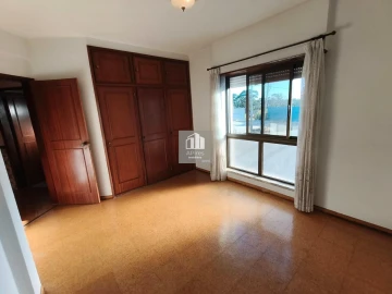 Apartamento T3 para Venda em Charneca de Caparica e Sobreda