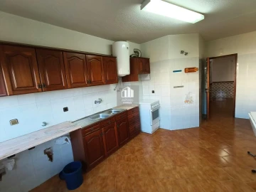 Apartamento T3 para Venda em Charneca de Caparica e Sobreda