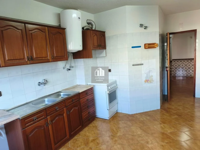 Apartamento T3 para Venda em Charneca de Caparica e Sobreda Foto 14
