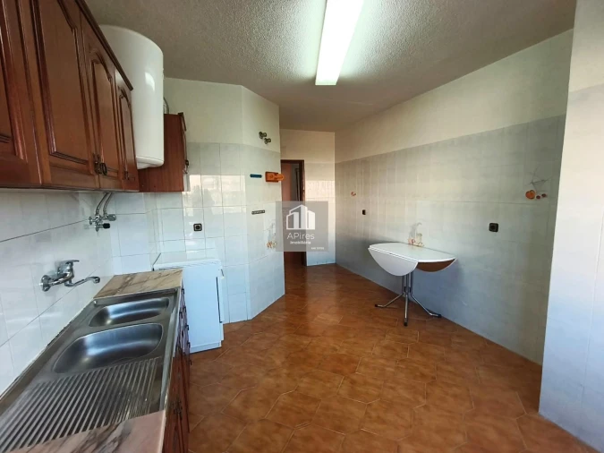Apartamento T3 para Venda em Charneca de Caparica e Sobreda Foto 15