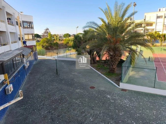 Apartamento T3 para Venda em Charneca de Caparica e Sobreda Foto 46