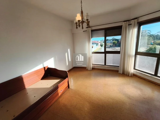 Apartamento T3 para Venda em Charneca de Caparica e Sobreda Foto 37