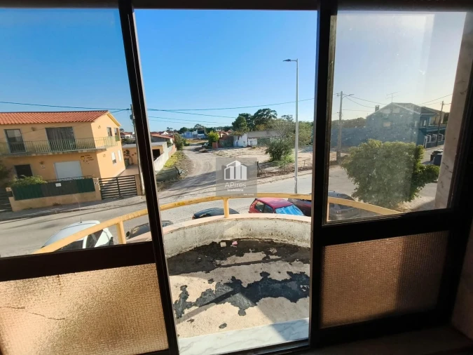 Apartamento T3 para Venda em Charneca de Caparica e Sobreda Foto 32