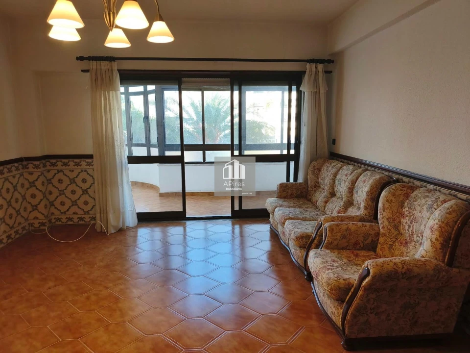 Apartamento T3 para Venda em Charneca de Caparica e Sobreda Foto 7