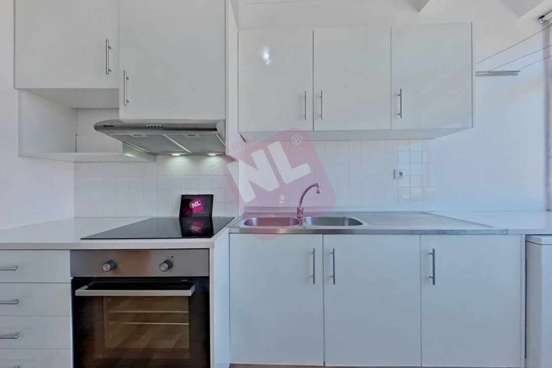 Apartamento T2 para Arrendamento em Lumiar Foto 4