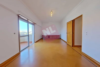 Apartamento T2 para Arrendamento em Lumiar