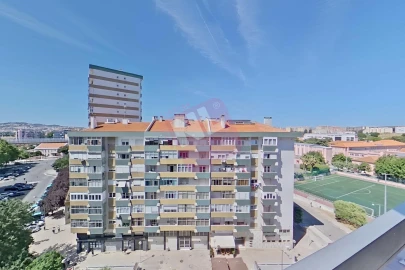 Apartamento T2 para Arrendamento em Lumiar