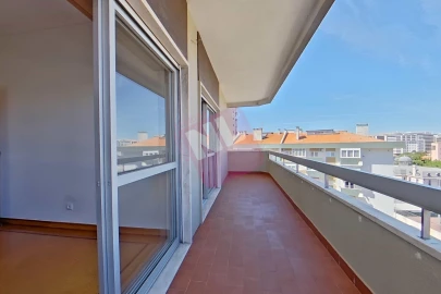 Apartamento T2 para Arrendamento em Lumiar