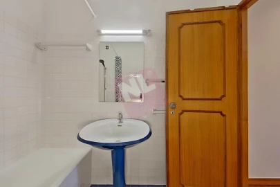 Apartamento T2 para Arrendamento em Lumiar