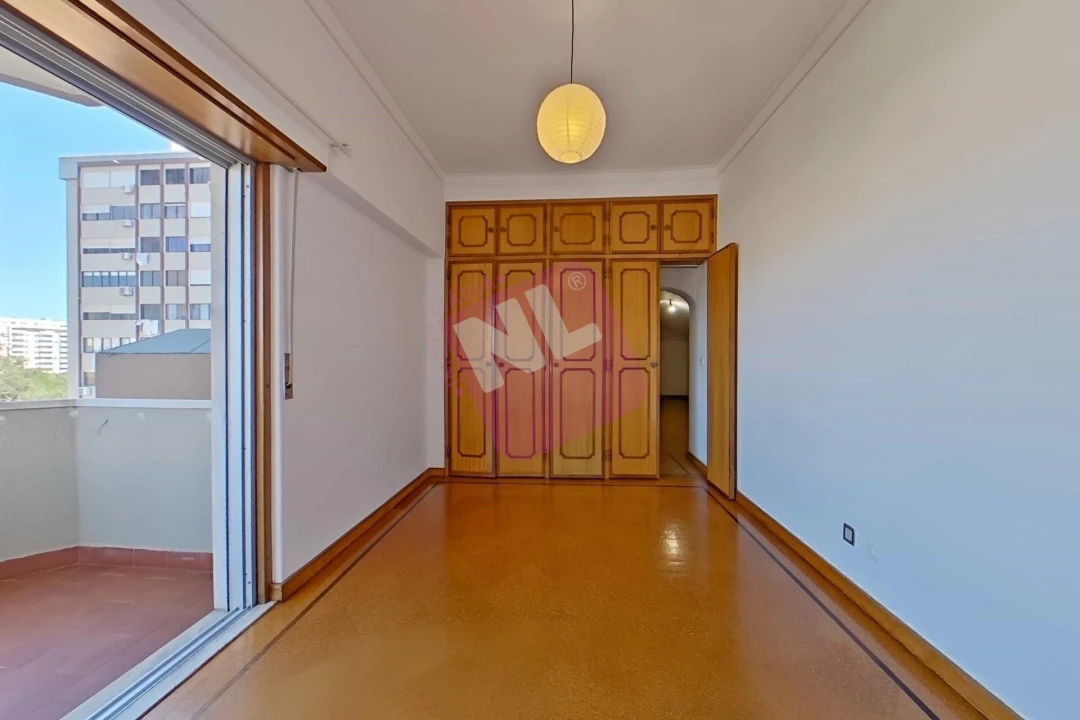Apartamento T2 para Arrendamento em Lumiar Foto 21