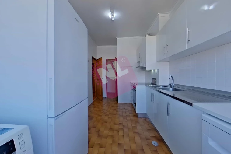 Apartamento T2 para Arrendamento em Lumiar Foto 5