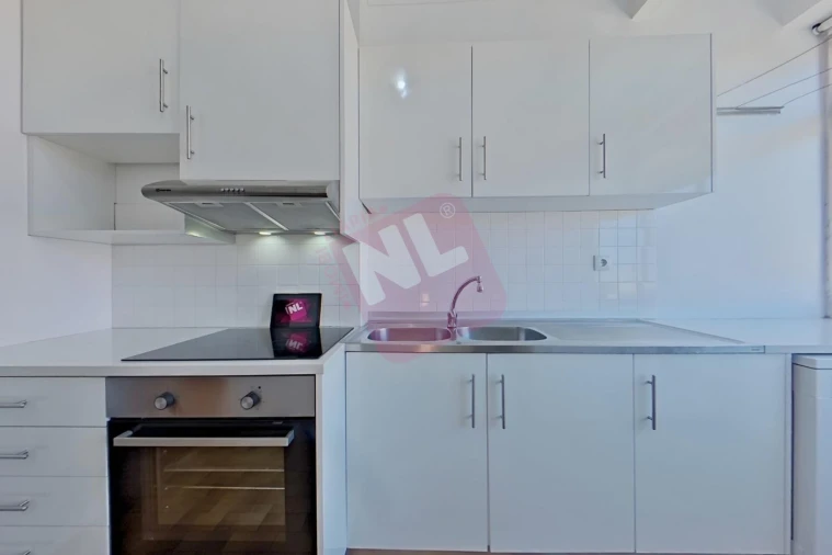 Apartamento T2 para Arrendamento em Lumiar Foto 4