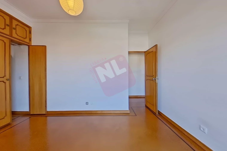 Apartamento T2 para Arrendamento em Lumiar Foto 22