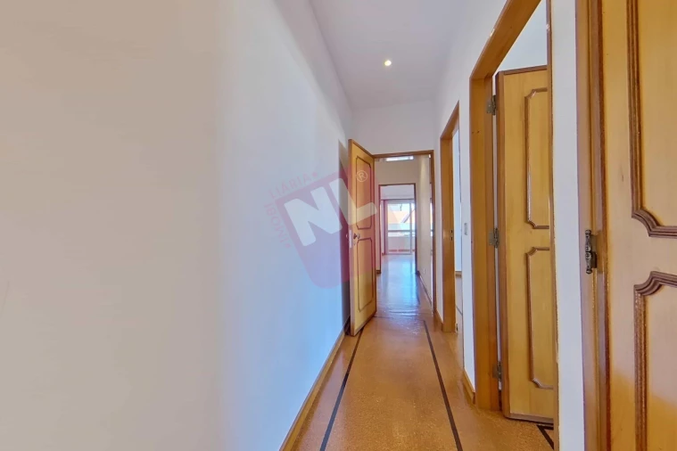 Apartamento T2 para Arrendamento em Lumiar Foto 13